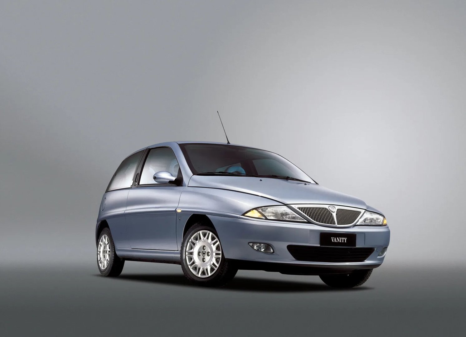 Lancia_Ypsilon_1_generation__Mini_3-doors__13.jpg