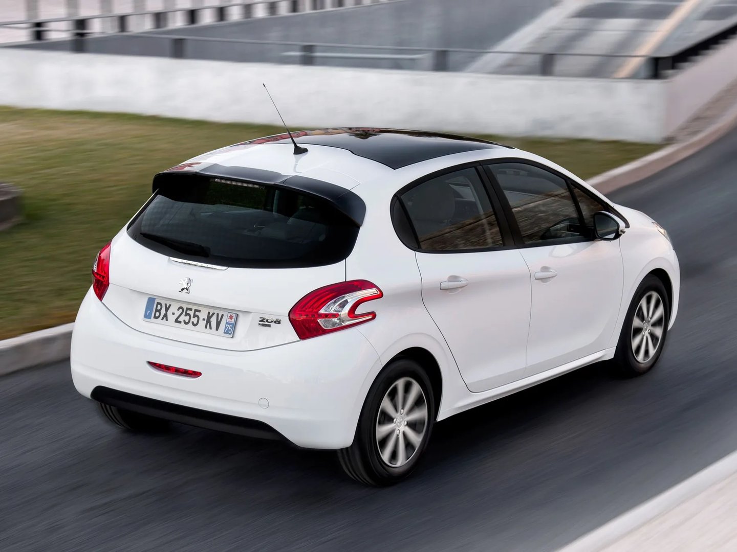 Peugeot_208_1_generation__Mini_5-doors__11.jpg