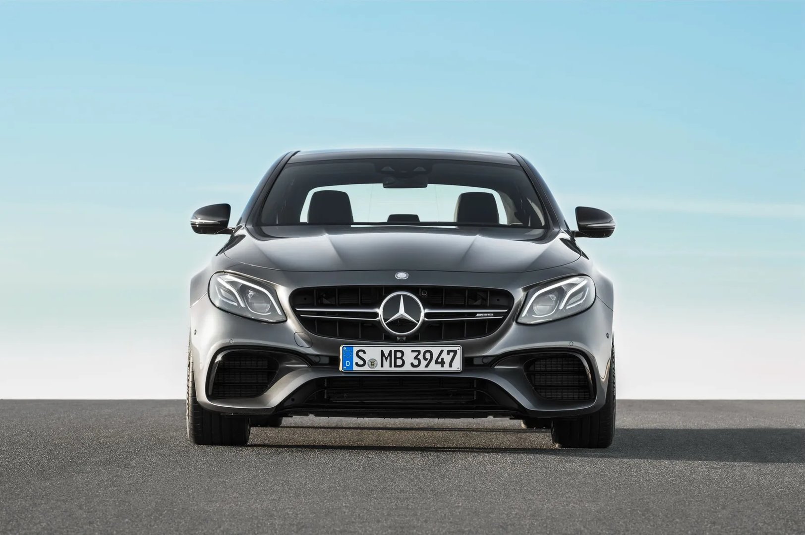 Mercedes_E-Class_AMG_5_generation__Sedan__4.jpg