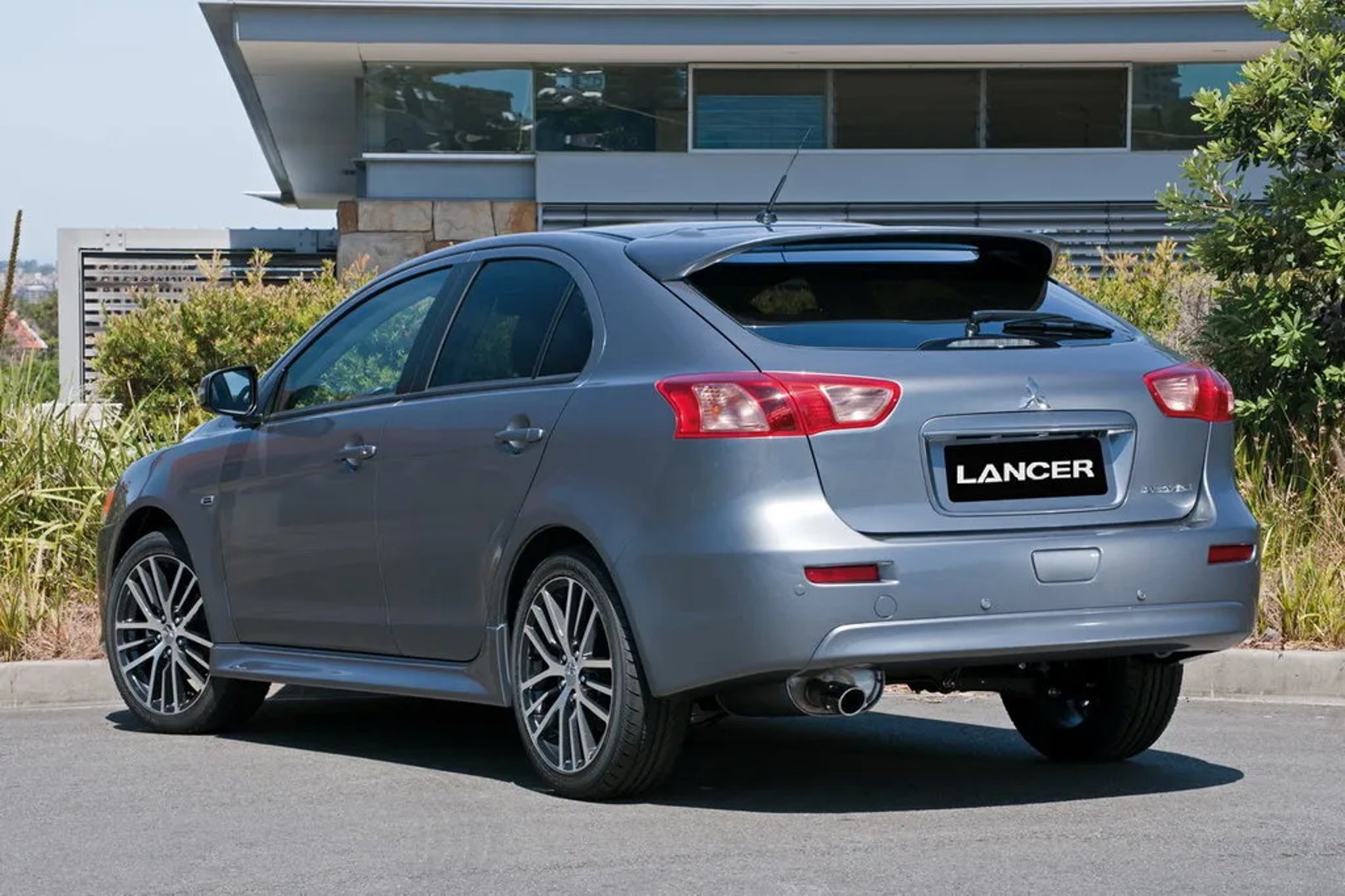 Mitsubishi_Lancer_10_generation_restyling_2__Hatchback_5-door__2.jpg