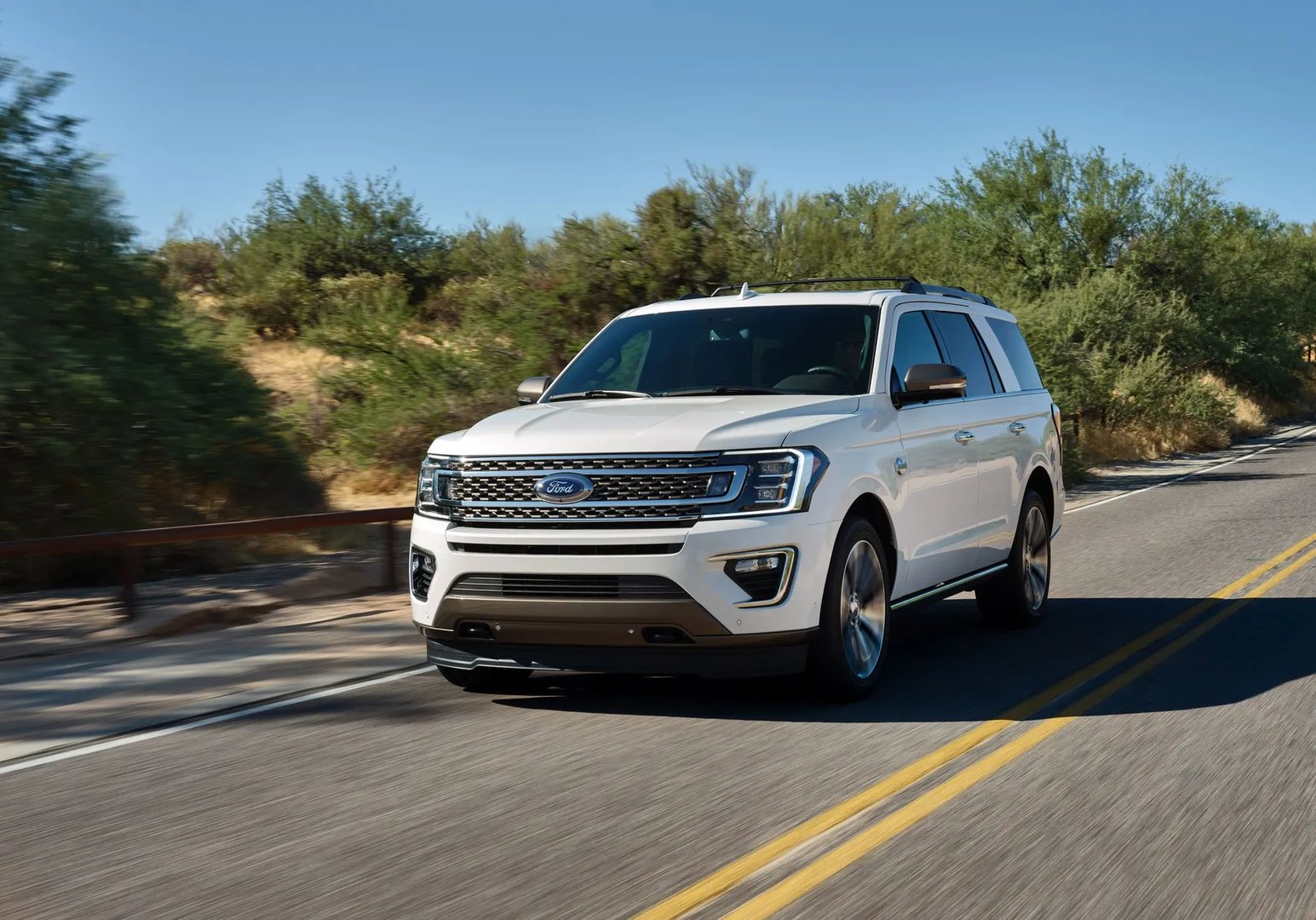Ford_Expedition_4_generation__SUV_5-doors__2.jpg