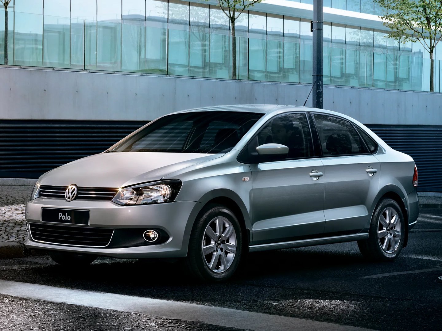 Volkswagen_Polo_5_generation__Sedan__7.jpg