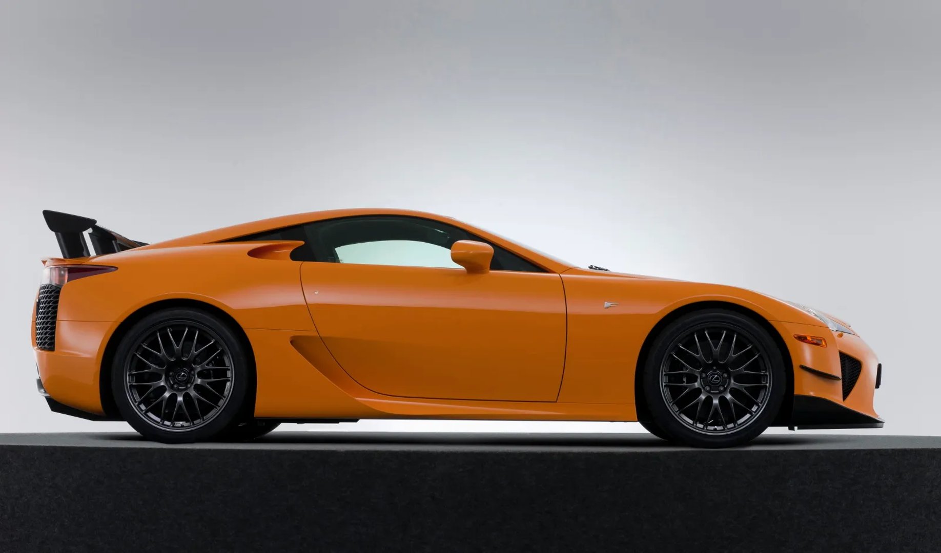 Lexus_LFA_1_generation__Coupe__4.jpg