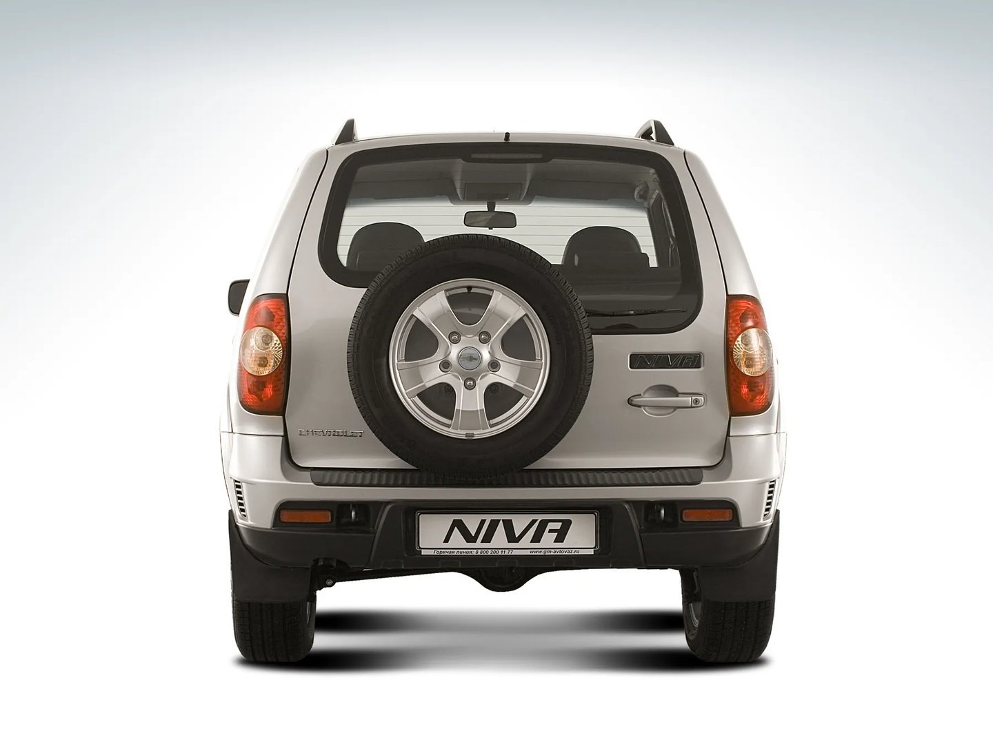Chevrolet_Niva_1_generation_restyling__SUV_5-doors__6.jpg