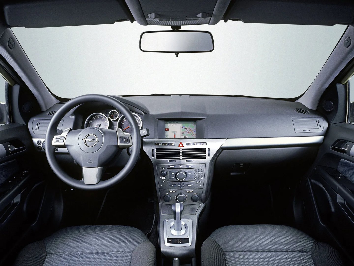 Opel_Astra_4_generation__Sedan__13.jpg