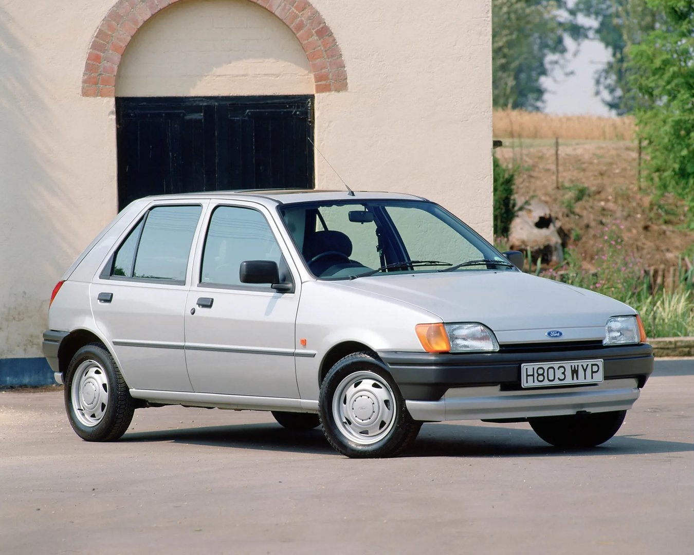 Ford_Fiesta_3_generation__Mini_5-doors__3.jpg