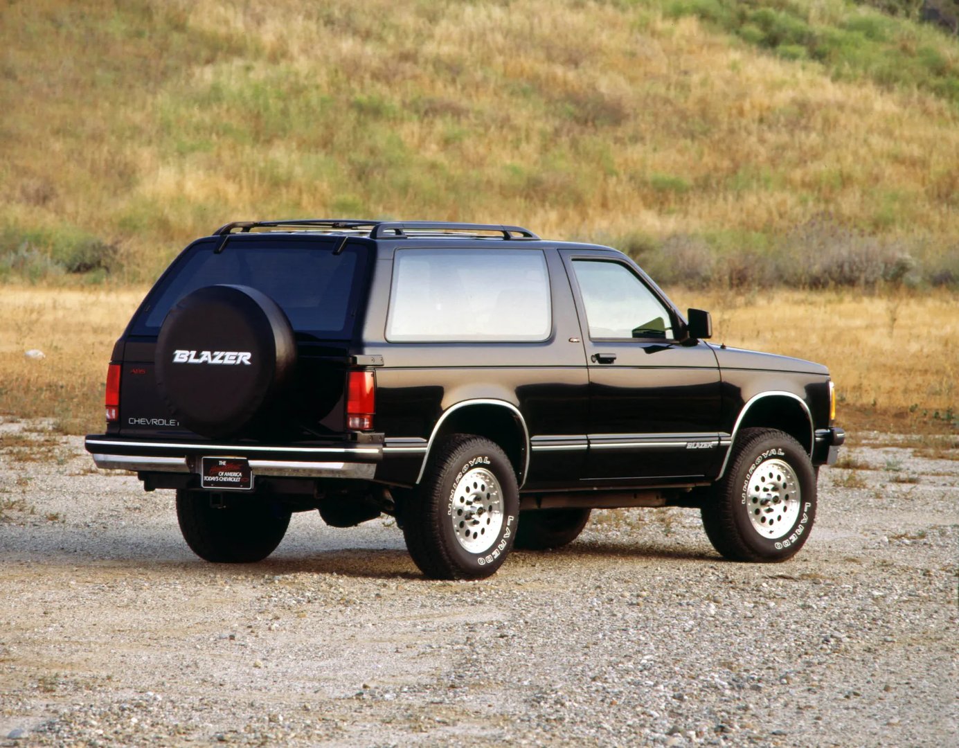 Chevrolet_Blazer_1_generation_restyling__SUV_3-doors__1.jpg