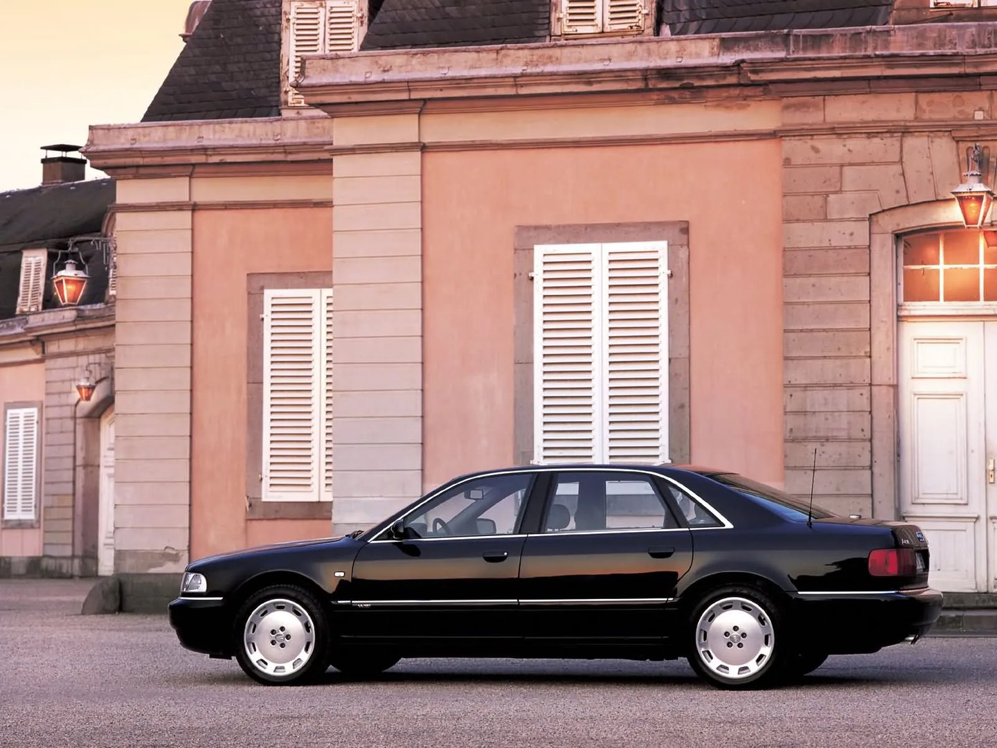 Audi_A8_1_generation_restyling__Sedan_Long__3.jpg