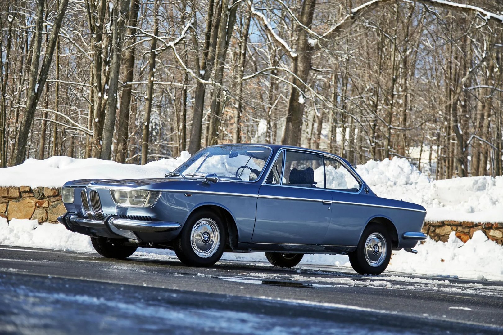 BMW_2000_C_CS_1_generation__Coupe__8.jpg