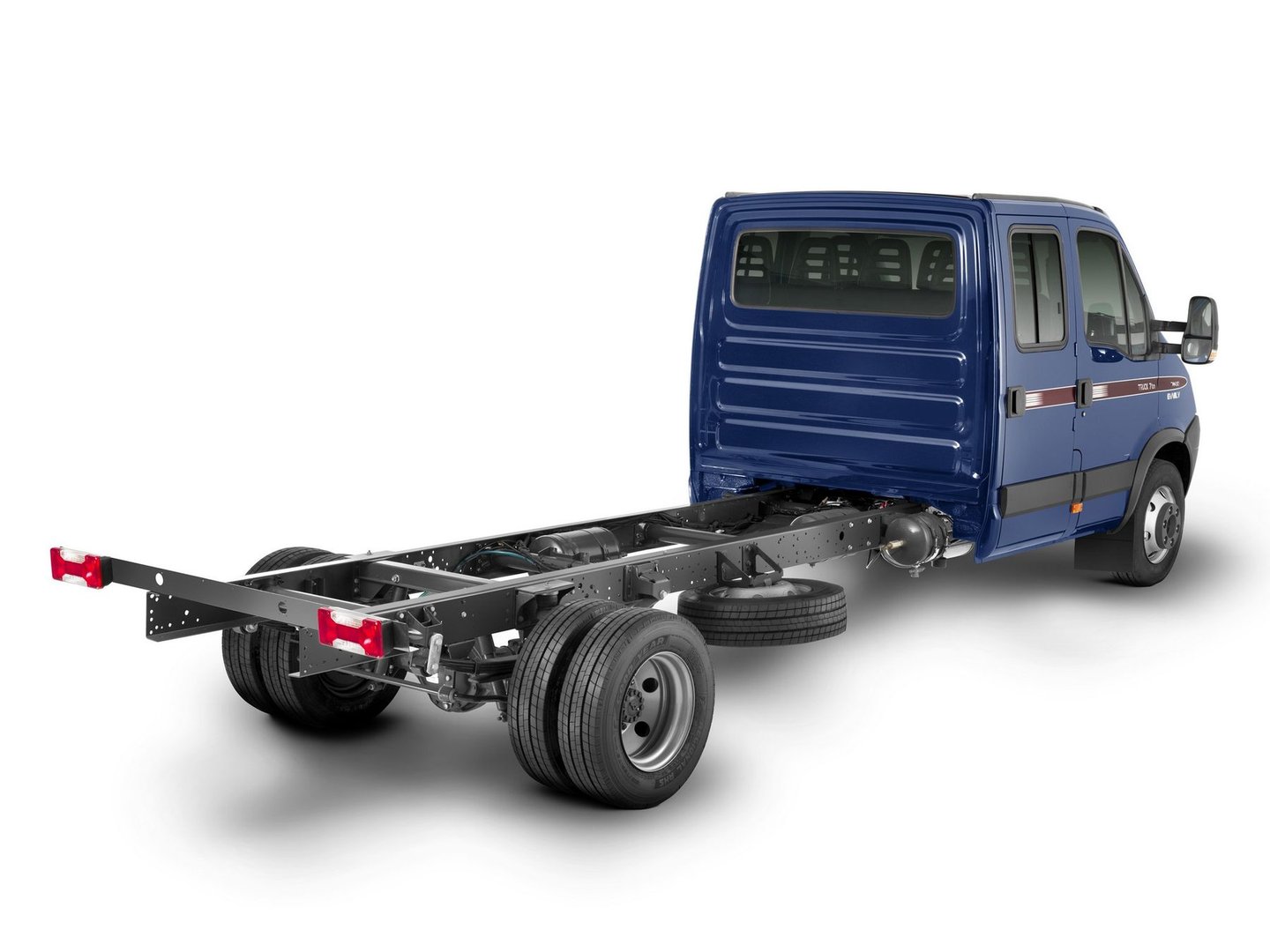 iveco_Daily_2_generation_restyling_1__Pickup_double-cab__2.jpg
