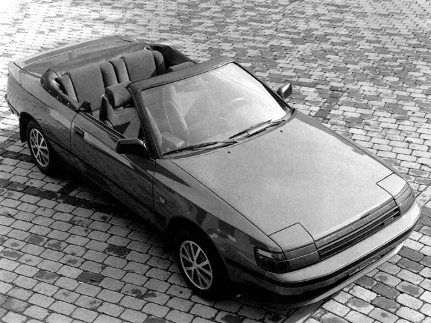 Toyota_Celica_4_generation__Cabrio__1.jpg