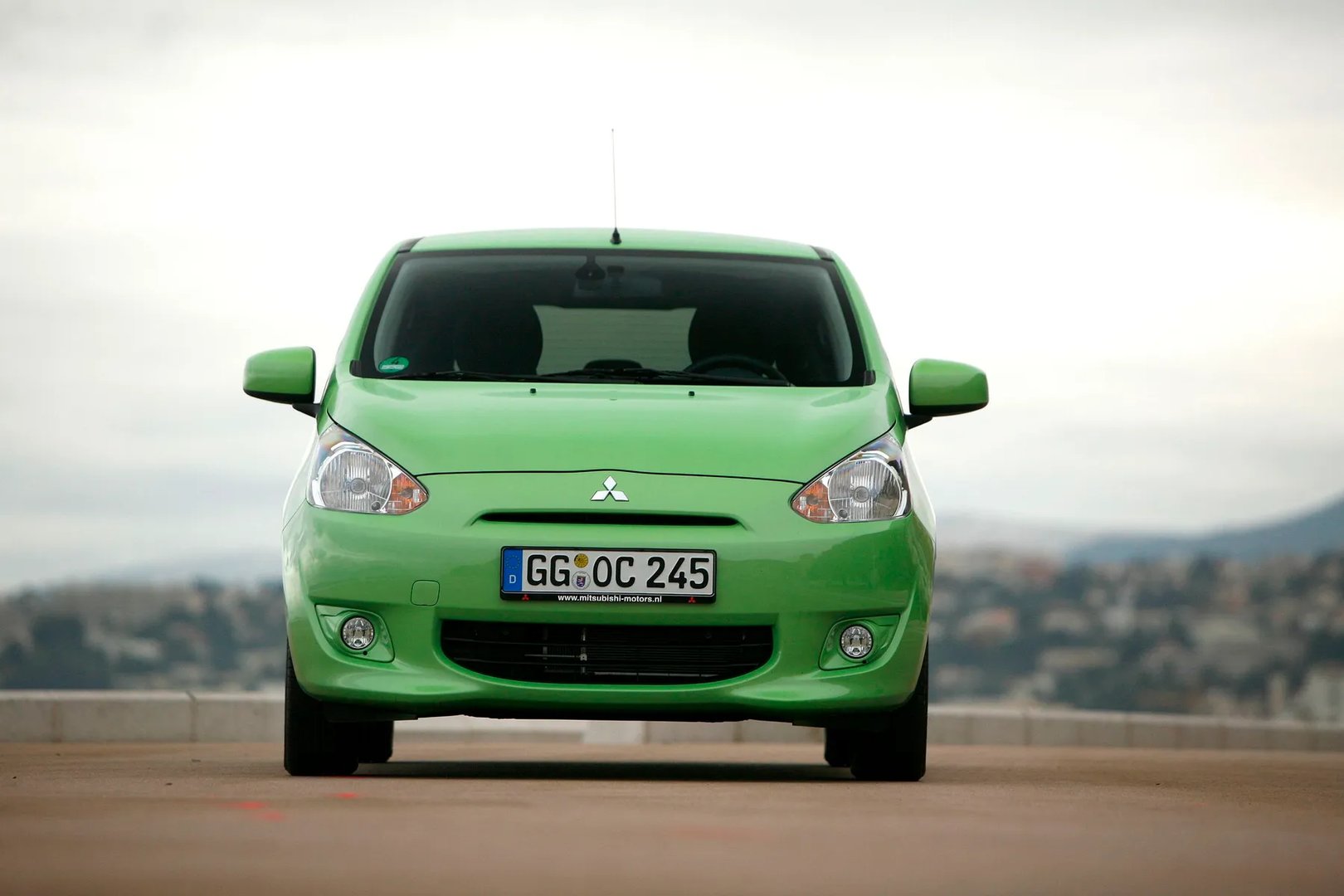 Mitsubishi_Space_Star_2_generation__Hatchback_5-door__13.jpg
