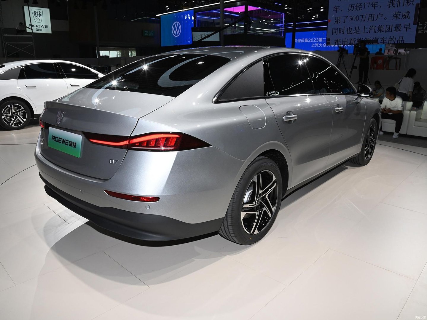 roewe_D7_1_generation__Sedan__9.jpg