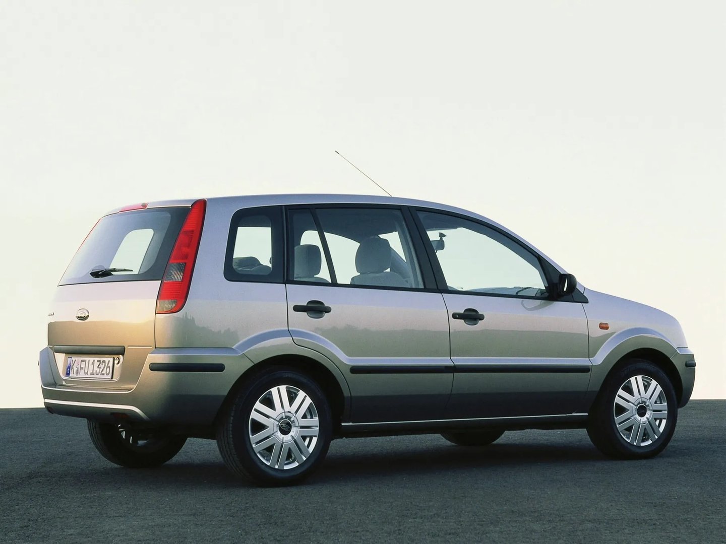 Ford_Fusion_1_generation__Mini_5-doors__7.jpg