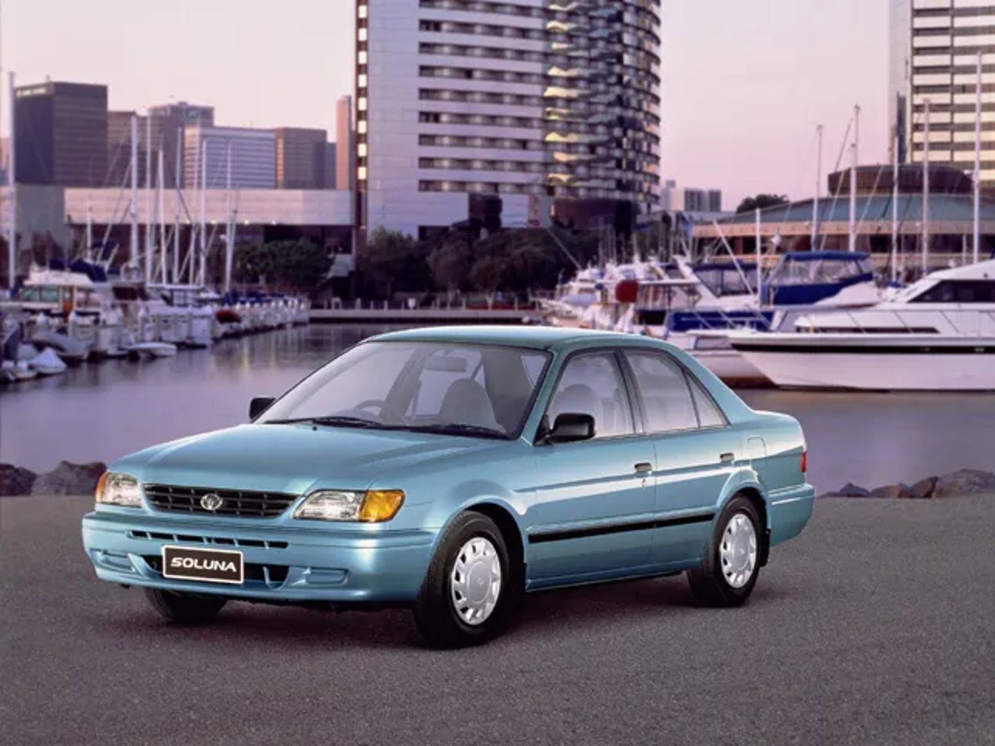 Toyota_Soluna_1_generation__Sedan__3.jpg
