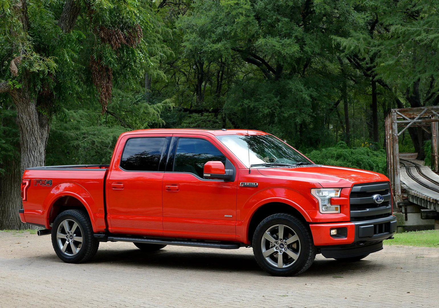 Ford_F-150_13_generation__Pickup_double-cab__3.jpg