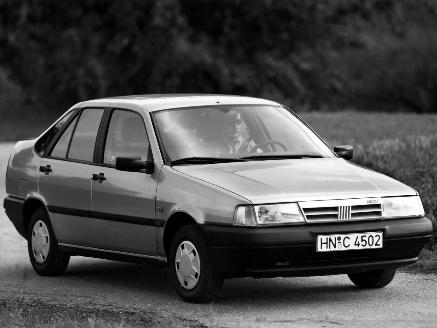 Fiat_Tempra_1_generation__Sedan__3.jpg