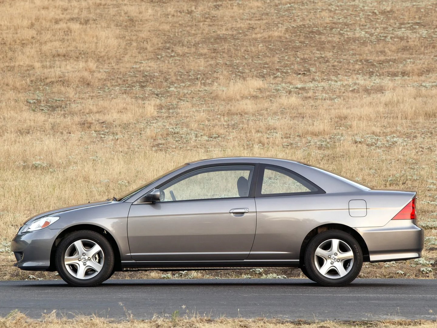 Honda_Civic_(USA)_7_generation_restyling__Coupe__5.jpg