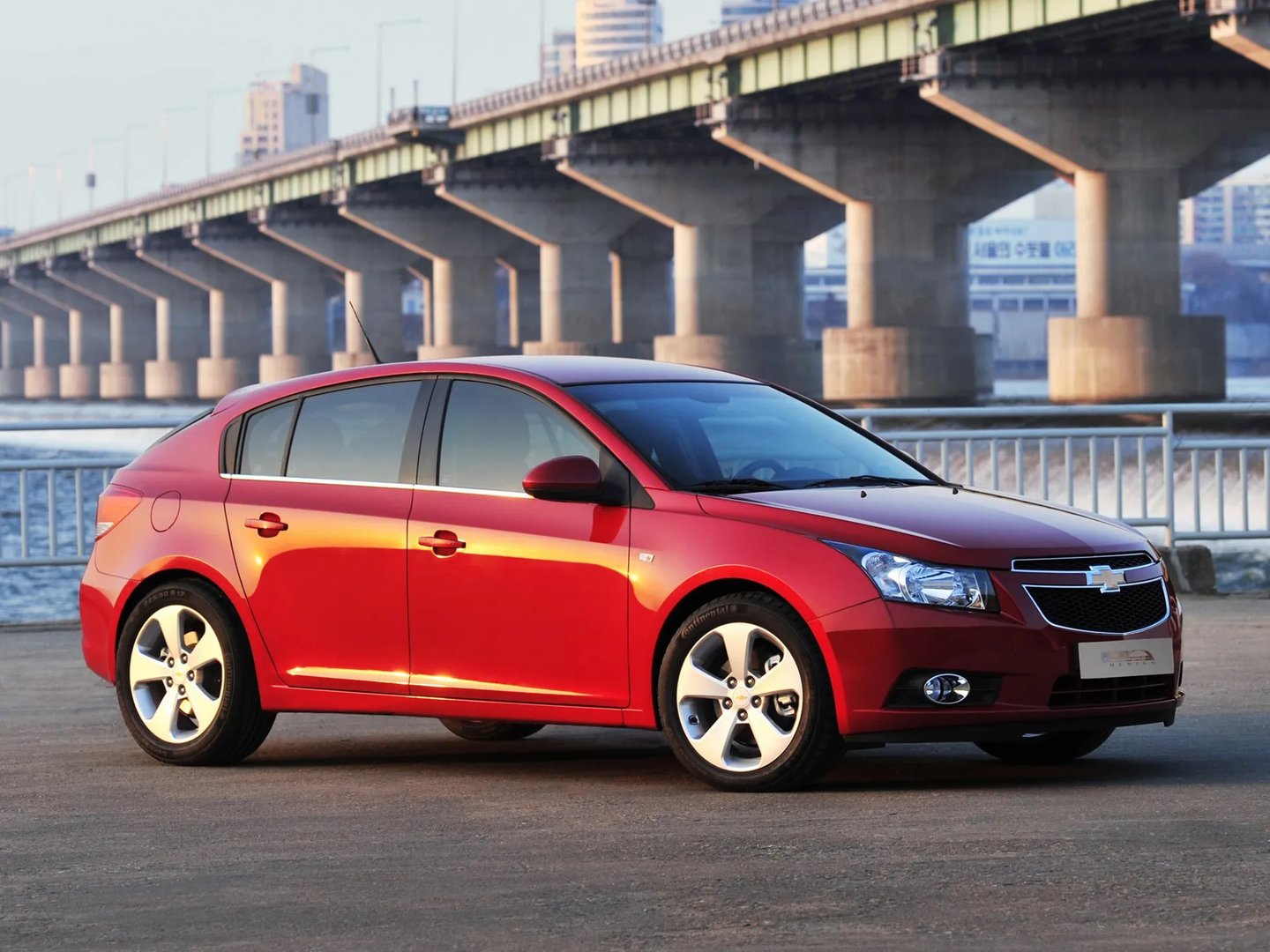 Chevrolet Cruze 1 generation  Hatchback 5-door