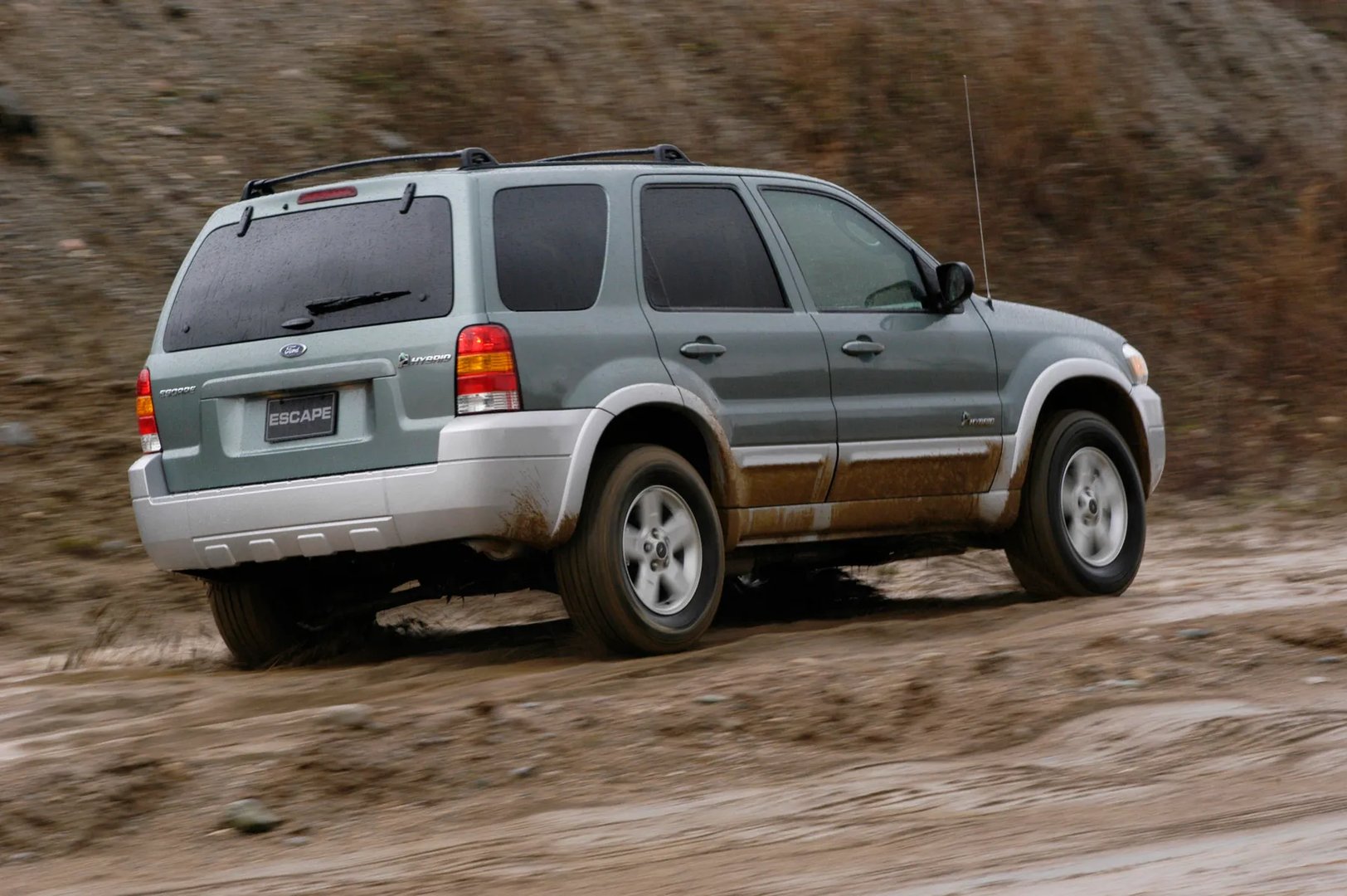 Ford_Escape_1_generation_restyling__SUV_5-doors__4.jpg