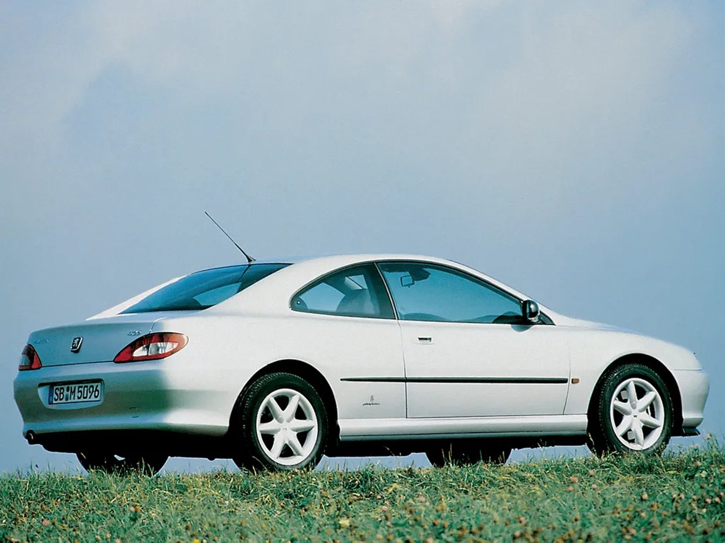 Peugeot_406_1_generation__Coupe__6.jpg