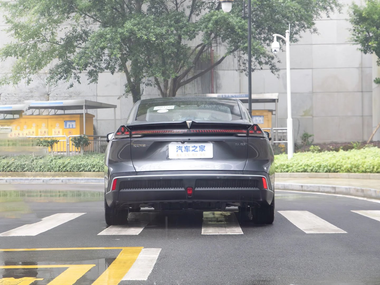 Changan_Shenlan_SL03_1_generation__Liftback__5.jpg