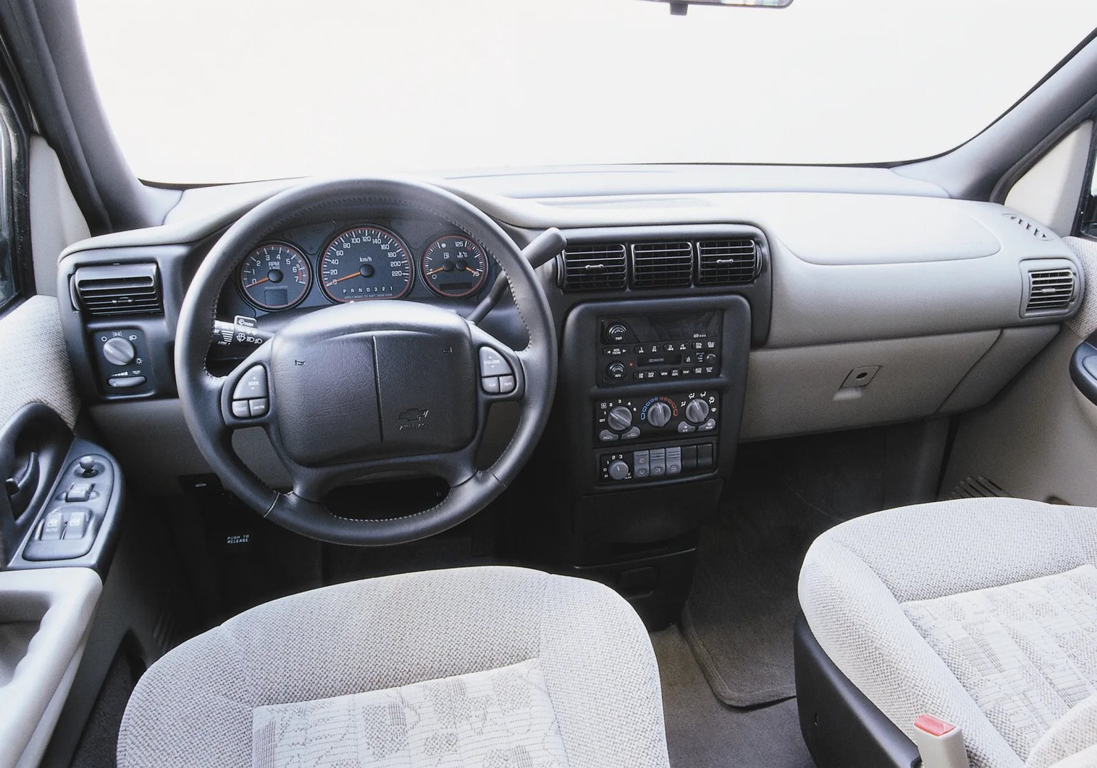 Chevrolet_Trans_Sport_1_generation__Minivan__9.jpg