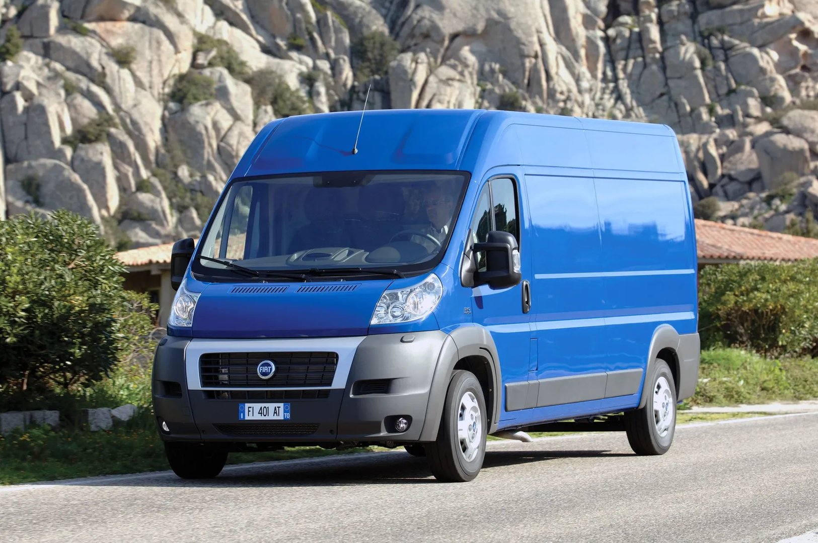 Fiat_Ducato_3_generation__Van_Long__10.jpg
