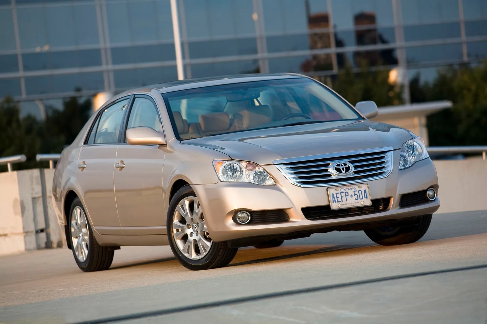 Toyota_Avalon_3_generation_restyling__Sedan__10.jpg