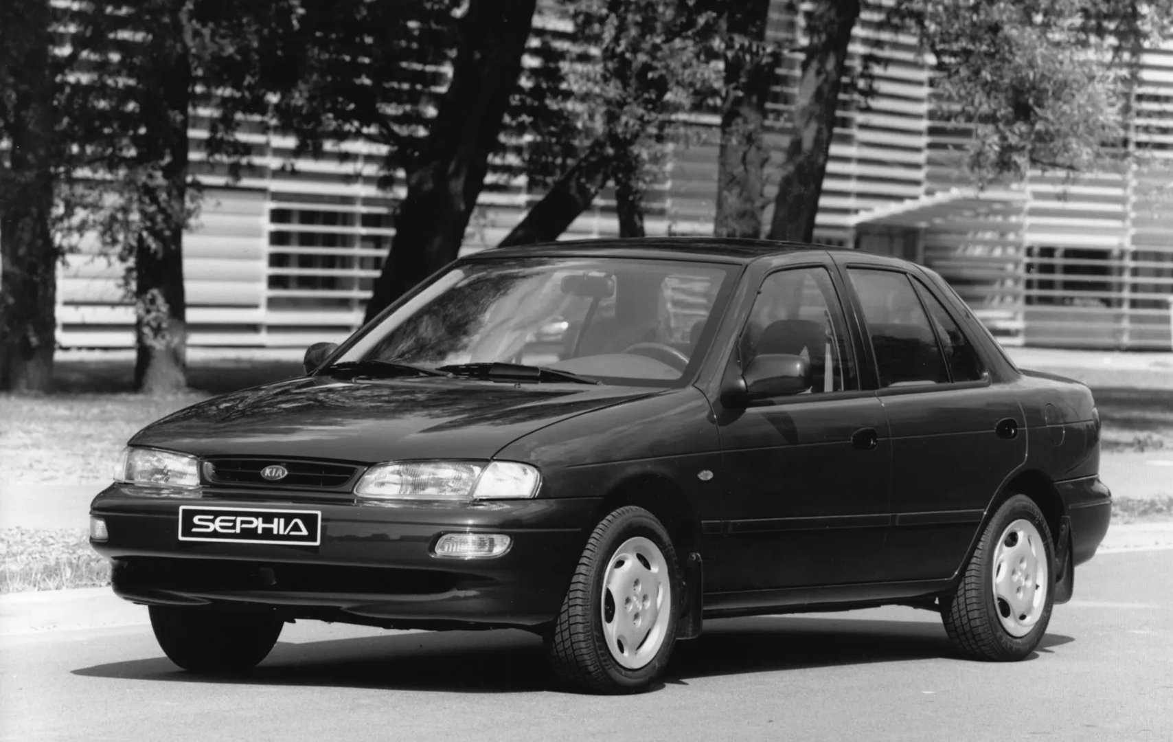 1 generation, restyling 