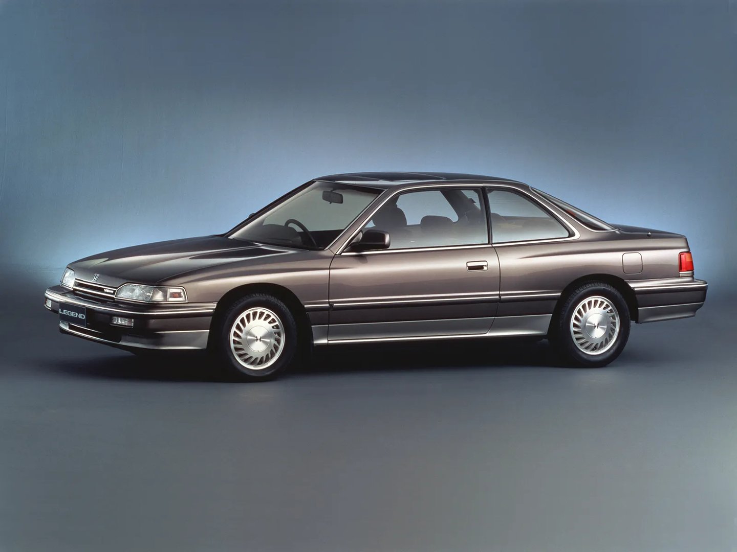 Honda_Legend_1_generation__Coupe__3.jpg