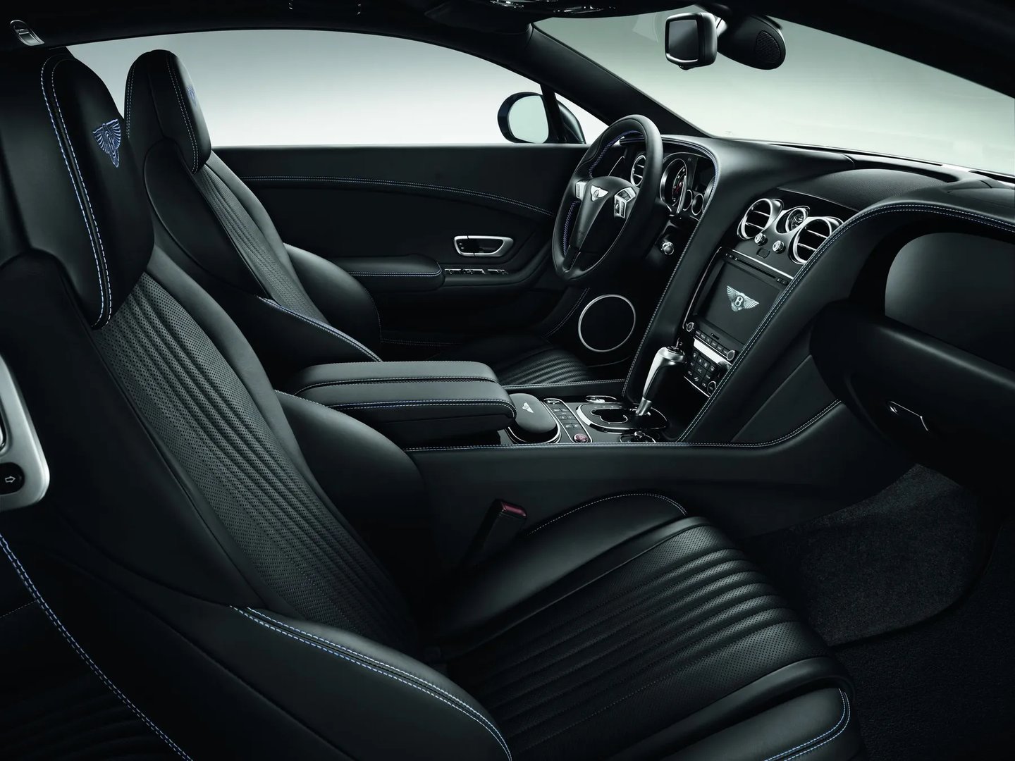 Bentley_Continental_GT_2_generation_restyling__Coupe__13.jpg