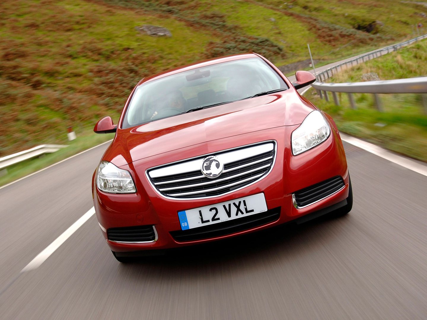 vauxhall_Insignia_1_generation__Liftback__5.jpg