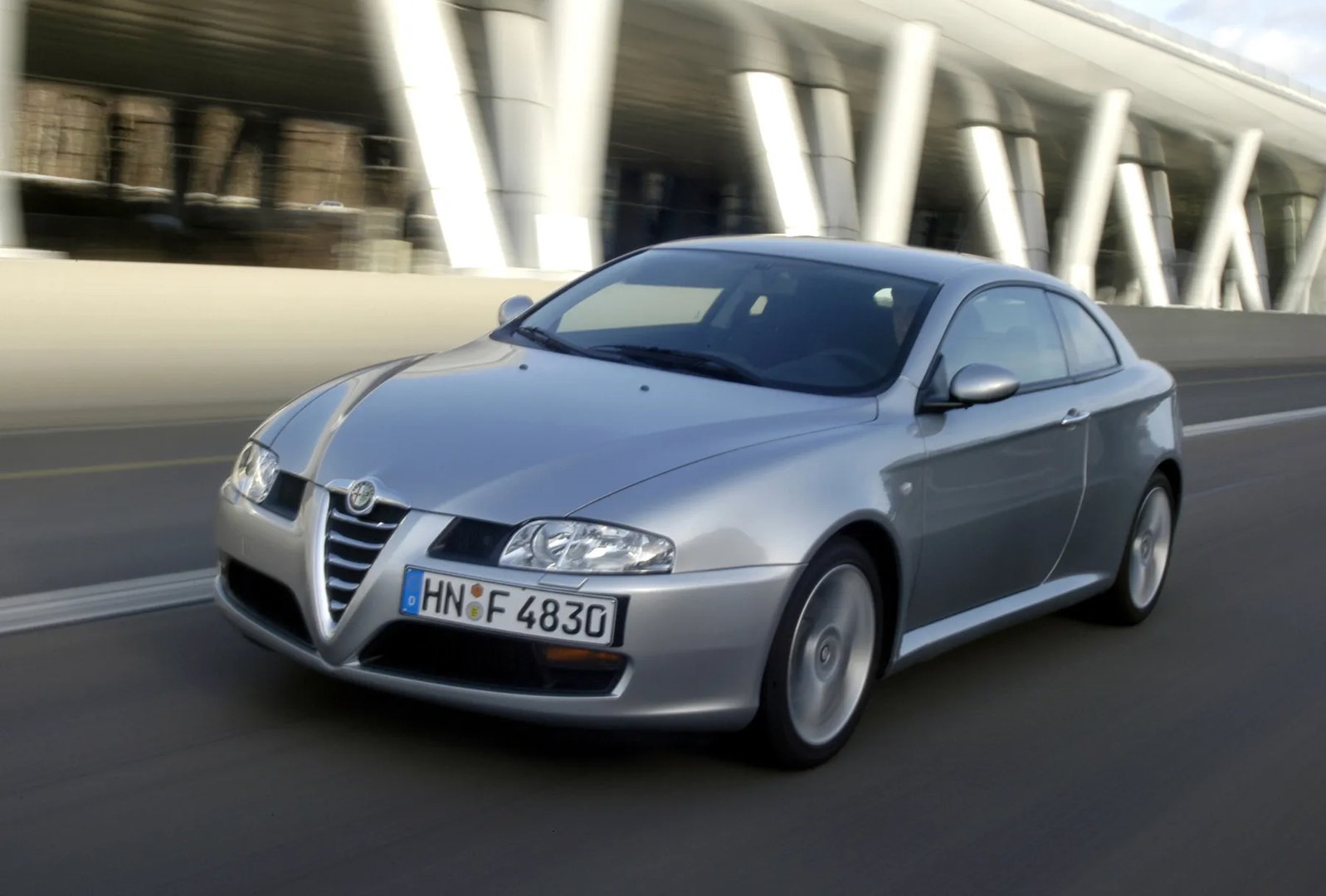 Alfa Romeo_GT_1_generation__Coupe__9.jpg