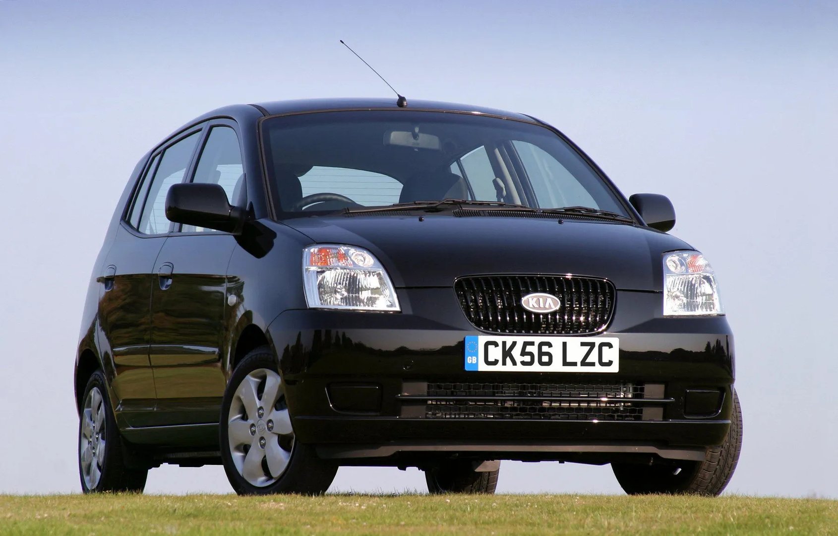 Kia_Picanto_1_generation__Mini_5-doors__12.jpg