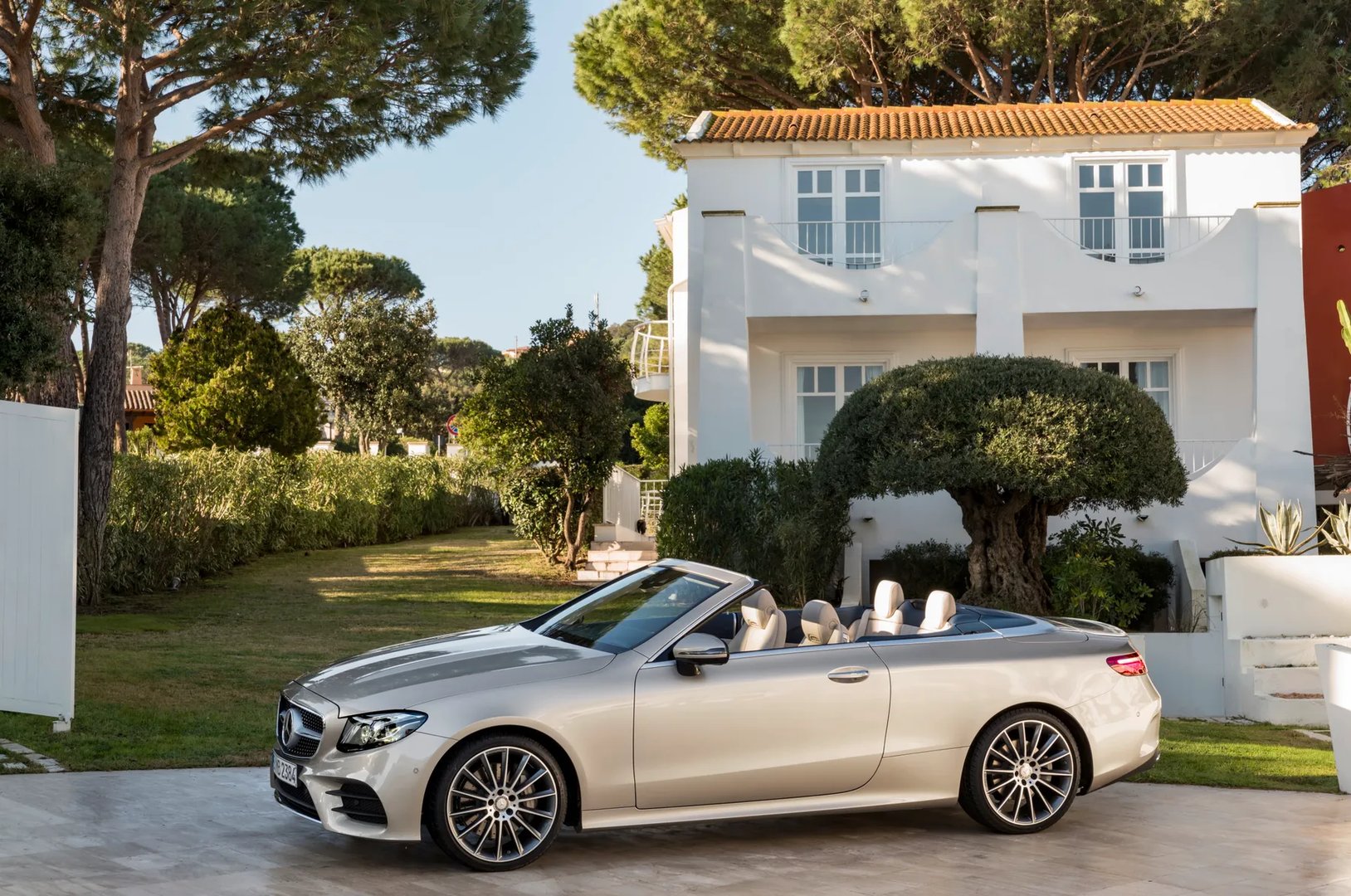 Mercedes_E-Class_5_generation__Cabrio__9.jpg