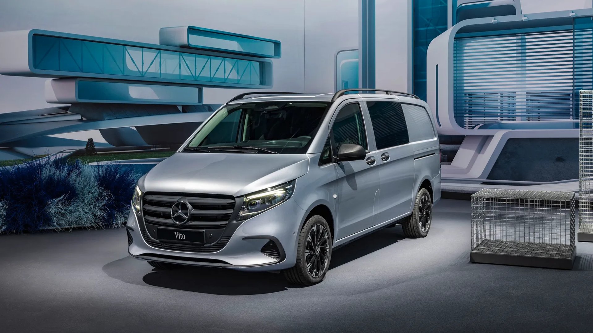 —  Minivan