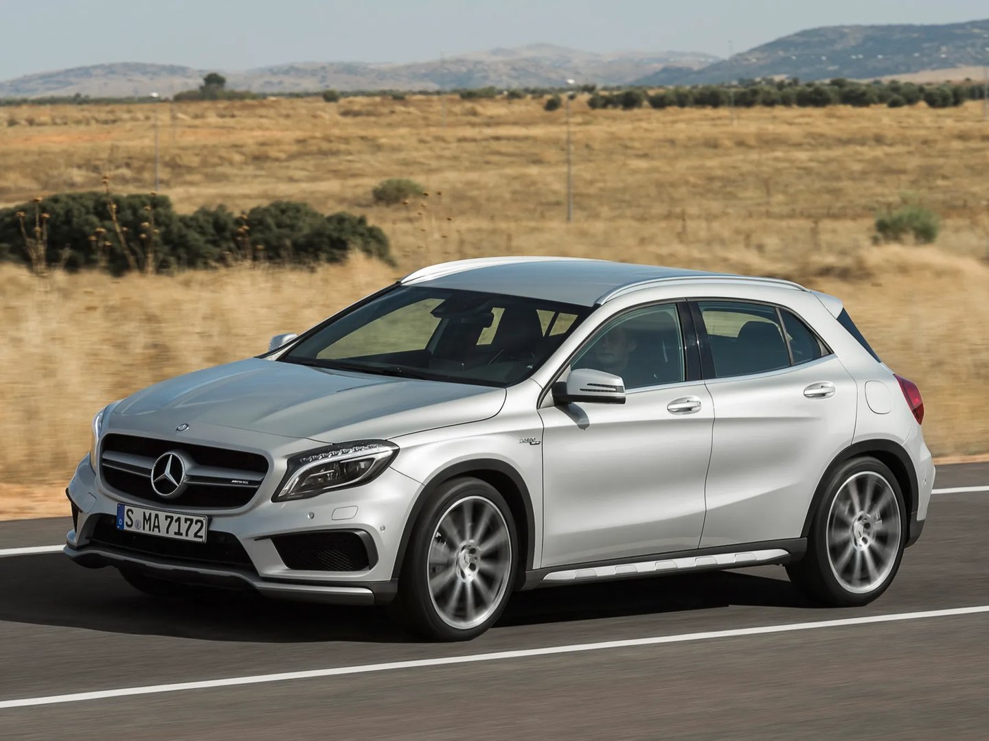 Mercedes_GLA_AMG_1_generation__SUV_5-doors__10.jpg