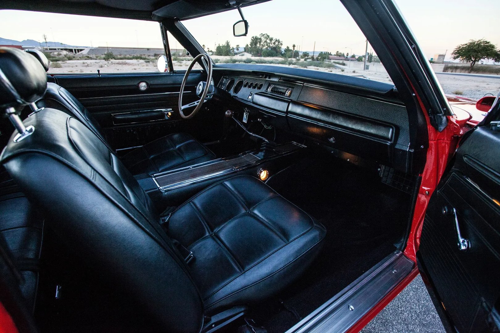 Dodge_Charger_Daytona_1_generation__Coupe__13.jpg