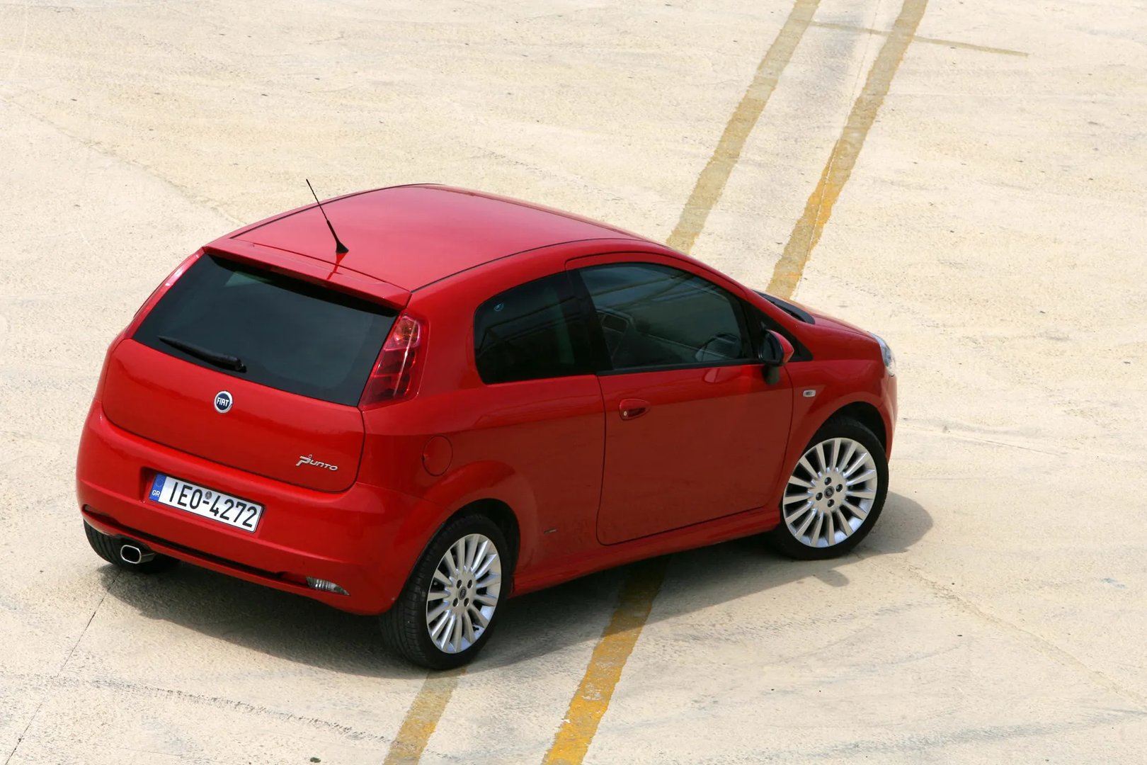 Fiat_Punto_3_generation__Mini_3-doors__6.jpg
