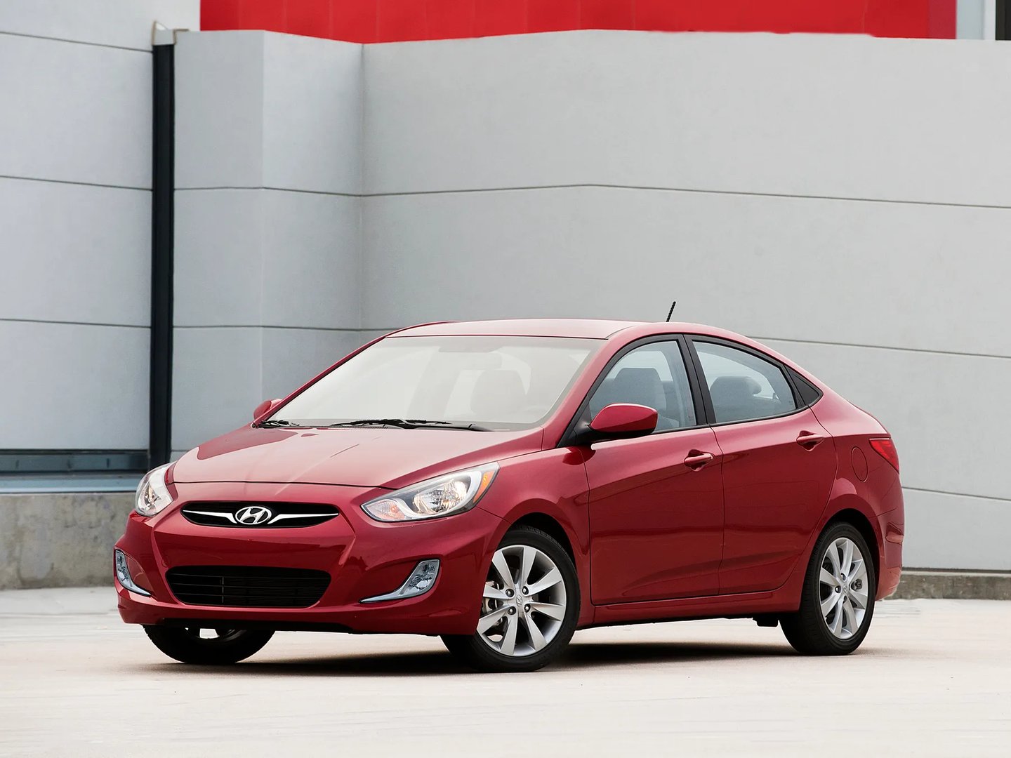 Hyundai_Accent_4_generation__Sedan__4.jpg