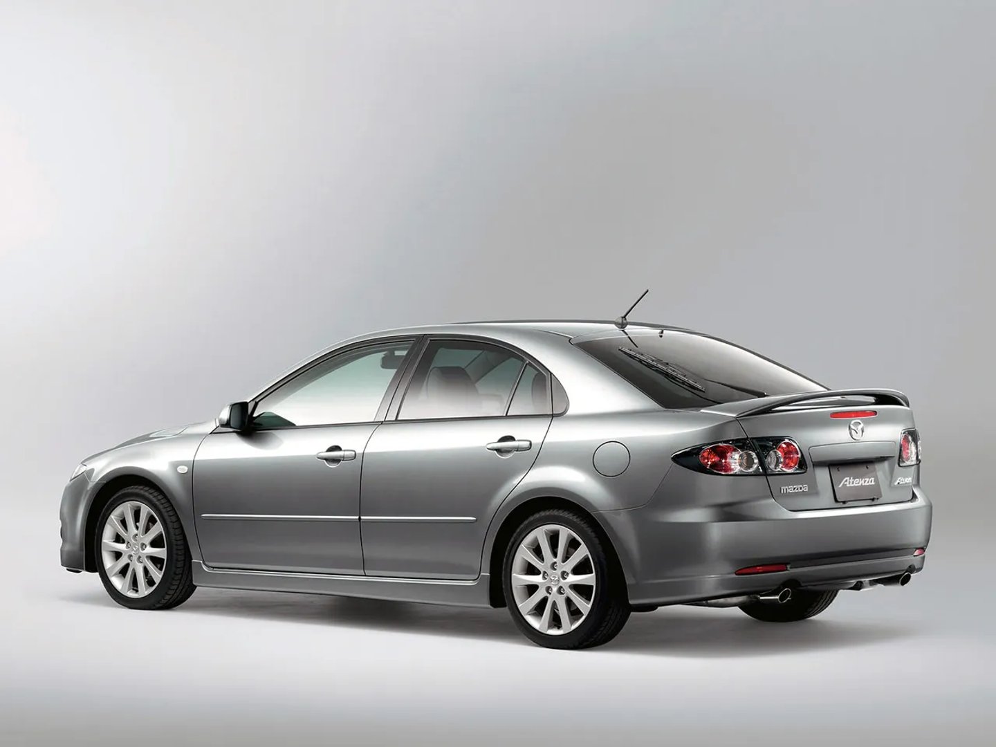 Mazda_Atenza_1_generation__Liftback__5.jpg