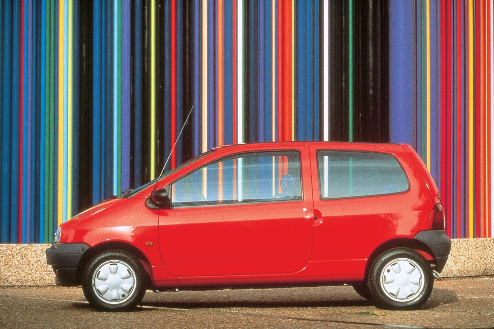 Renault_Twingo_1_generation__Mini_3-doors__1.jpg