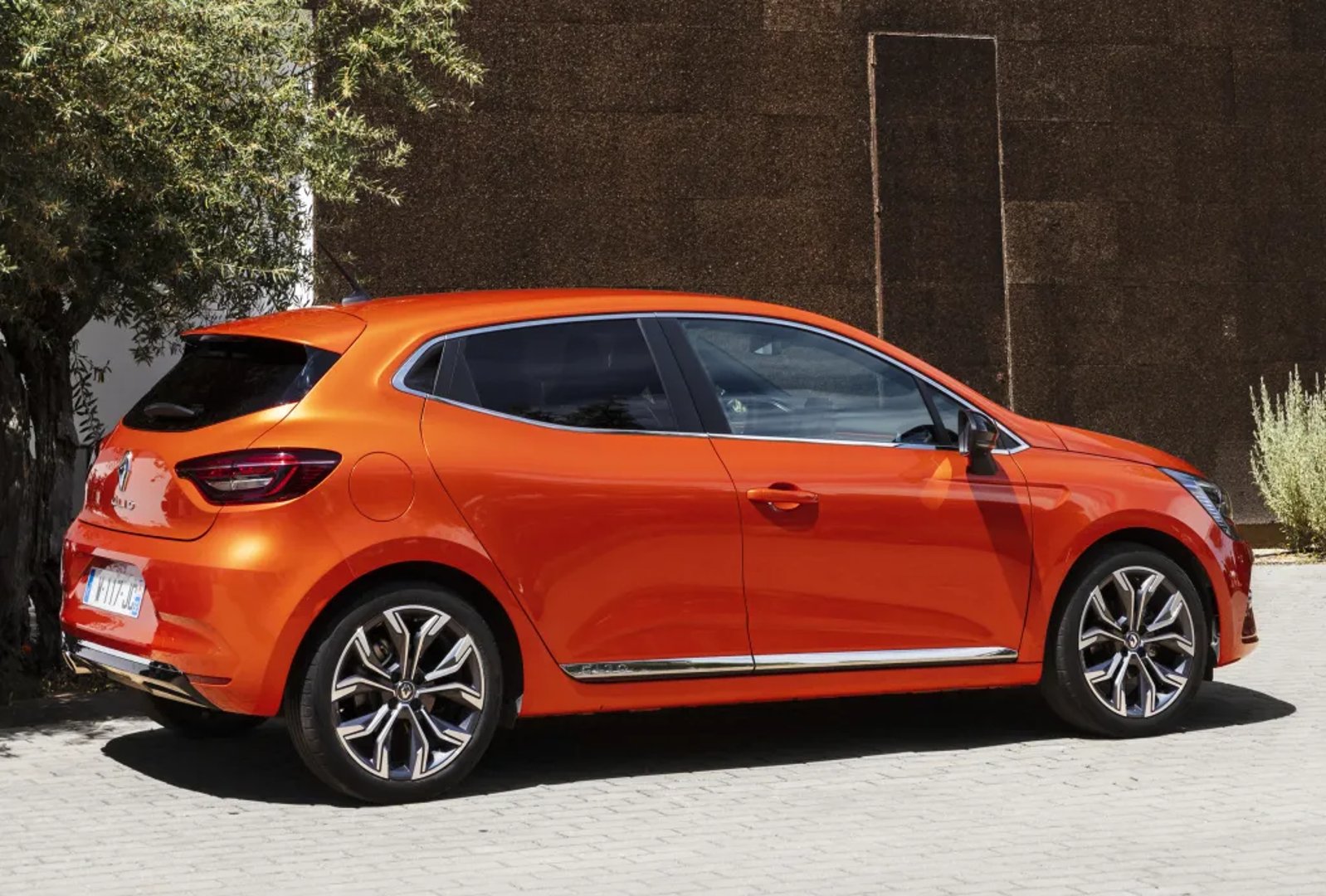 Renault_Clio_5_generation__Mini_5-doors__3.jpg