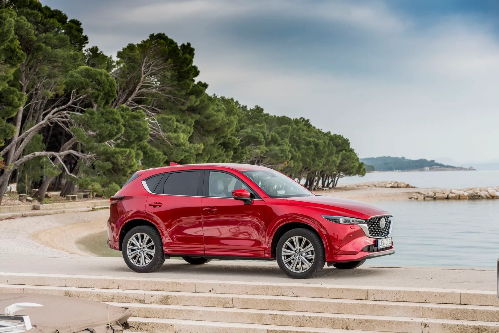 Mazda_CX-5_2_generation_restyling_1__SUV_5-doors__6.jpg