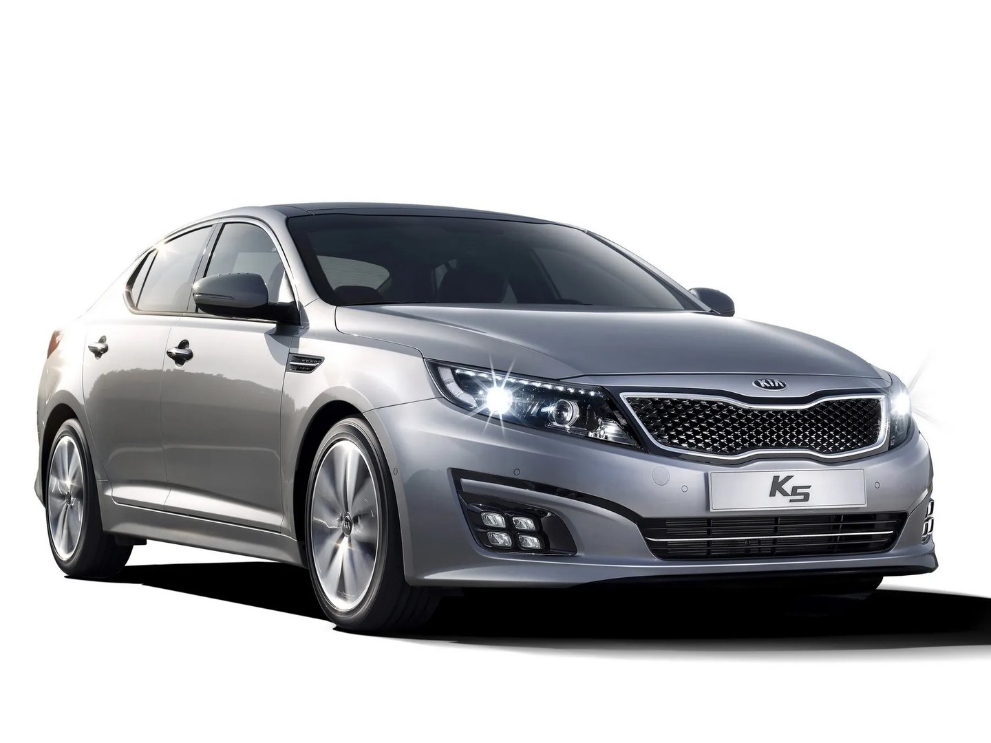 1 generation, restyling 