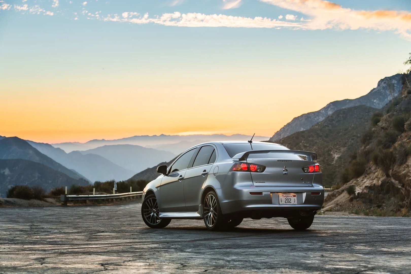 Mitsubishi_Lancer_10_generation_restyling_2__Sedan__3.jpg