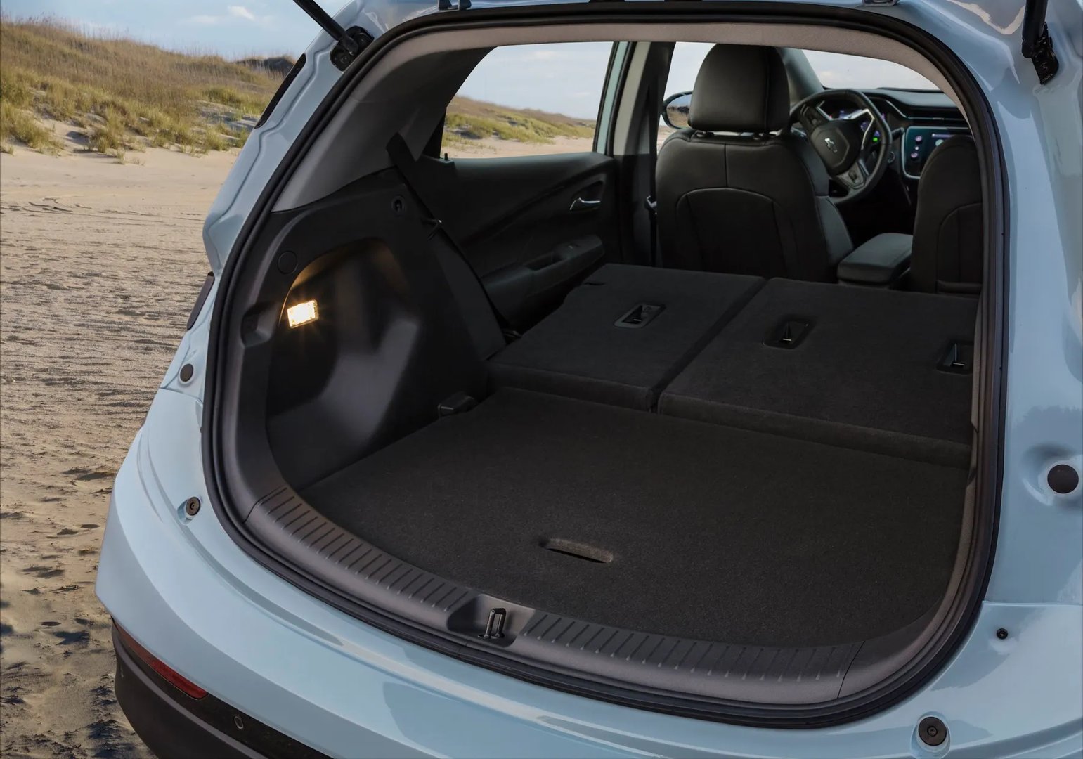 Chevrolet_Bolt_1_generation_restyling_1__Hatchback_5-door__13.jpg