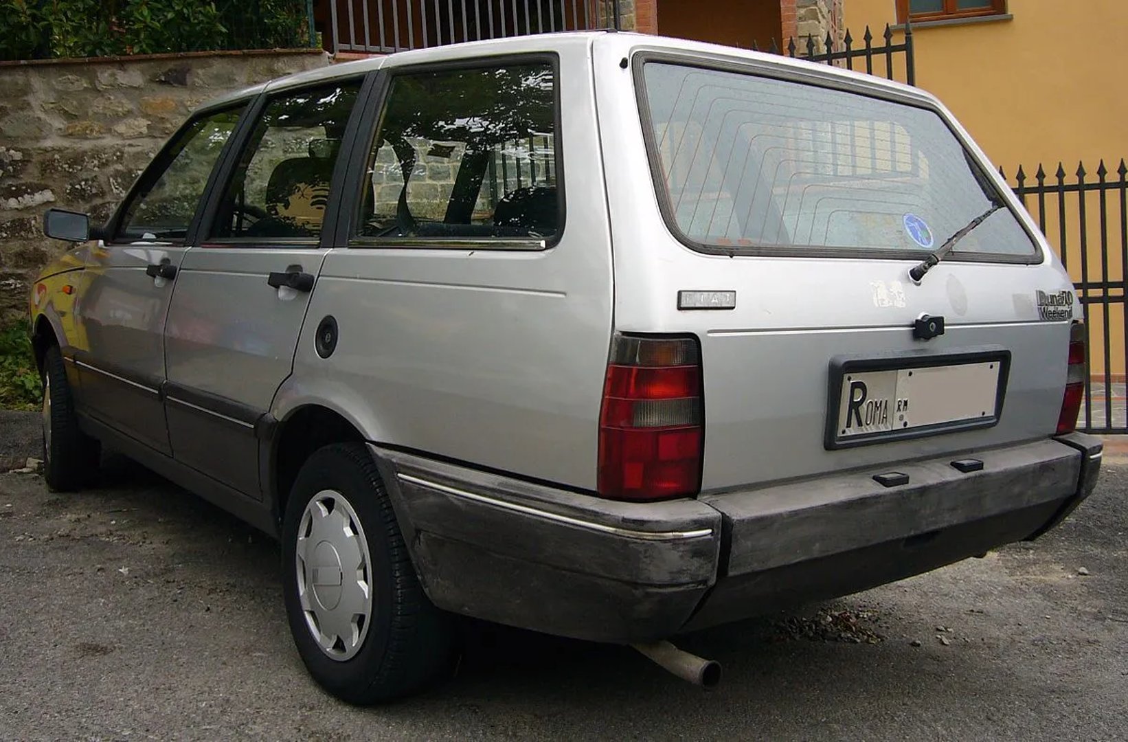 Fiat_Duna_1_generation__Estate_5-door__1.jpg