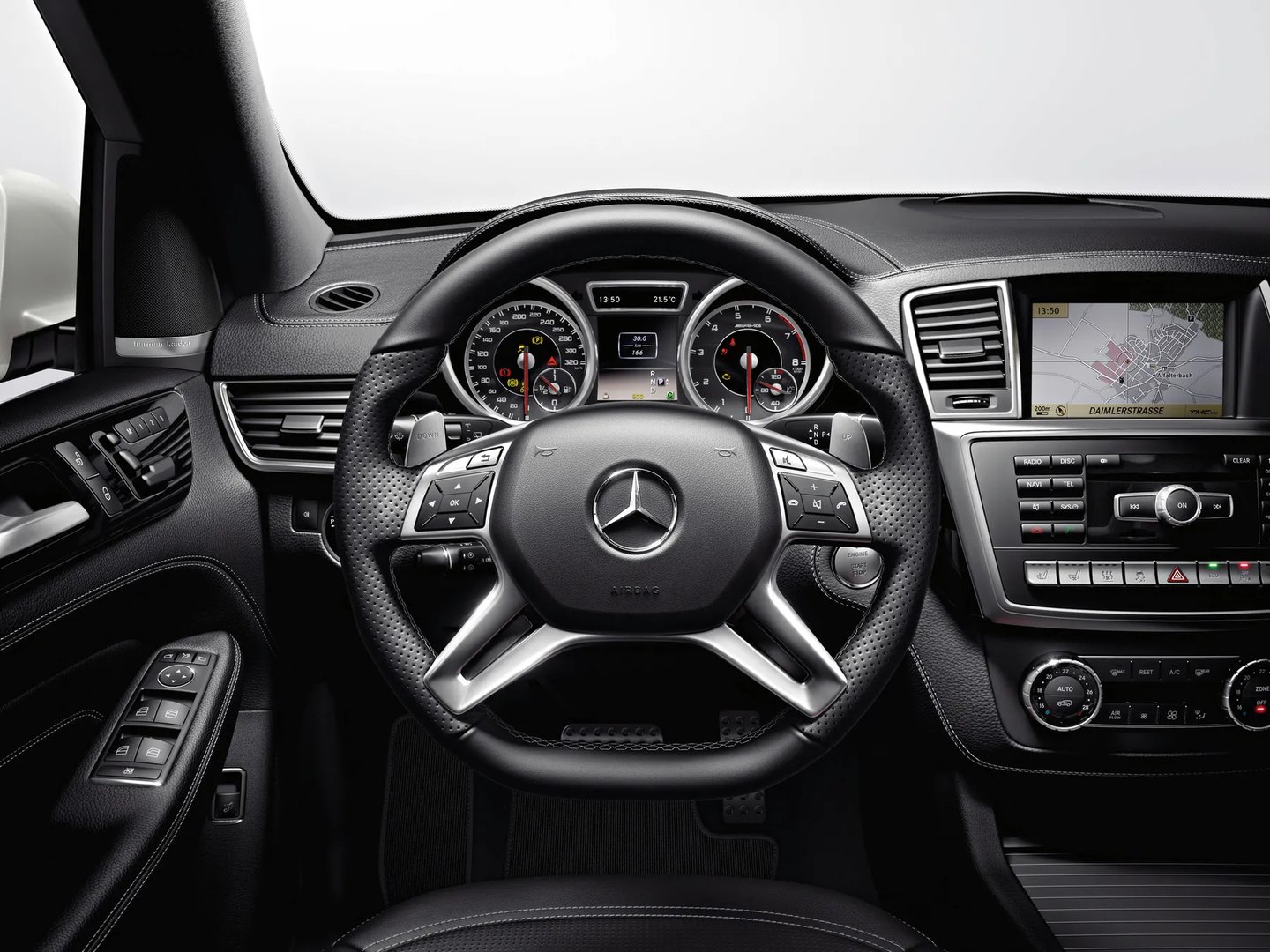 Mercedes_M-Class_AMG_3_generation__SUV_5-doors__13.jpg
